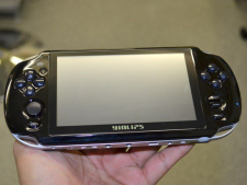 image-photo-contrefacon-playstation-vita-yinlips-ydpg18-12122011-03