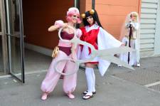 Japan-expo-sud-4-vague-marseille-cosplay-couloirs-stands-dimanche-2012 - horizontal - 0002
