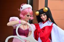 Japan-expo-sud-4-vague-marseille-cosplay-couloirs-stands-dimanche-2012 - horizontal - 0003