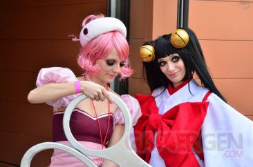 Japan-expo-sud-4-vague-marseille-cosplay-couloirs-stands-dimanche-2012 - horizontal - 0003