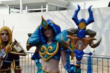 Japan-expo-sud-4-vague-marseille-cosplay-couloirs-stands-dimanche-2012 - horizontal - 0019