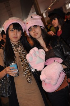 Japan-expo-sud-4-vague-marseille-cosplay-couloirs-stands-dimanche-2012 Japan-expo-sud-4-vague-marseille-cosplay-couloirs-stands-dimanche-2012 - Verticales - 0352