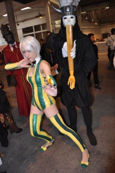 Japan-expo-sud-4-vague-marseille-cosplay-couloirs-stands-dimanche-2012 Japan-expo-sud-4-vague-marseille-cosplay-couloirs-stands-dimanche-2012 - Verticales - 0363