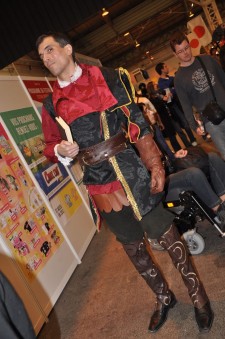 Japan-expo-sud-4-vague-marseille-cosplay-couloirs-stands-dimanche-2012 Japan-expo-sud-4-vague-marseille-cosplay-couloirs-stands-dimanche-2012 - Verticales - 0381