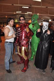 Japan-expo-sud-4-vague-marseille-cosplay-couloirs-stands-dimanche-2012 Japan-expo-sud-4-vague-marseille-cosplay-couloirs-stands-dimanche-2012 - Verticales - 0492