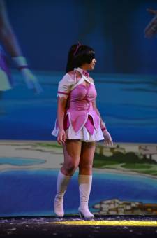 Japan-expo-sud-4-vague-marseille-cosplay-couloirs-stands-dimanche-2012 - vertical - 0007