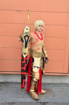 Japan-expo-sud-4-vague-marseille-cosplay-couloirs-stands-dimanche-2012 - Verticales - 0032