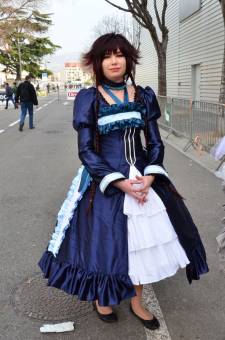 Japan-expo-sud-4-vague-marseille-cosplay-couloirs-stands-dimanche-2012 - Verticales - 0039