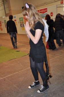 Japan-expo-sud-4-vague-marseille-cosplay-couloirs-stands-dimanche-2012 - Verticales - 0307