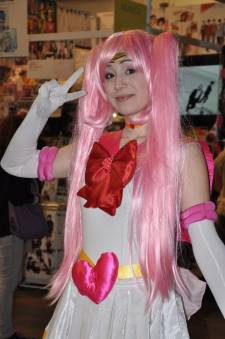 Japan-expo-sud-4-vague-marseille-cosplay-couloirs-stands-dimanche-2012 - Verticales - 0318