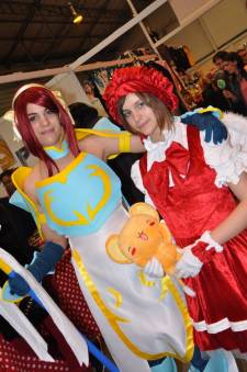 Japan-expo-sud-4-vague-marseille-cosplay-couloirs-stands-dimanche-2012 - Verticales - 0414
