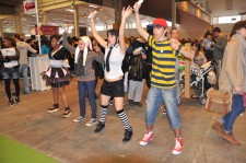 Japan-expo-sud-4-vague-marseille-cosplay-couloirs-stands-Samedi-2012 - 0034