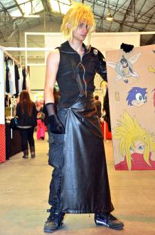 Japan-expo-sud-4-vague-marseille-cosplay-couloirs-vendredi-2012 - 0003