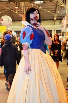 Japan-expo-sud-4-vague-marseille-cosplay-couloirs-vendredi-2012 - 0027