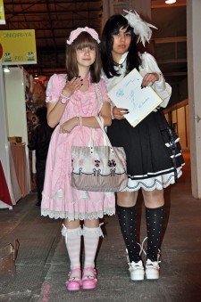 Japan-expo-sud-4-vague-marseille-cosplay-couloirs-vendredi-2012 - 0447