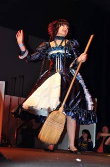Japan-expo-sud-4-vague-marseille-cosplay-scène-vendredi-2012 - 0072